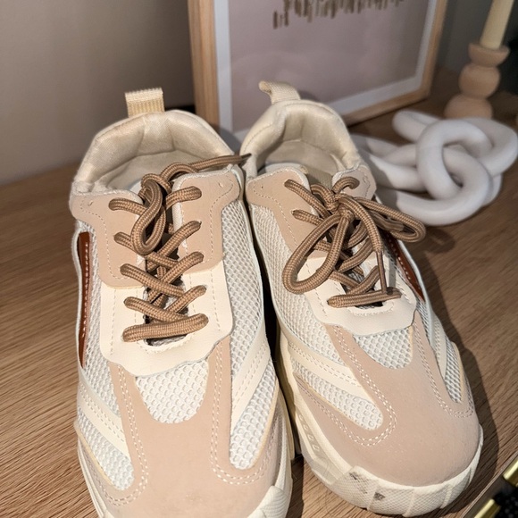 Stylish Cream and Brown Sneakers - Picture 2 of 2